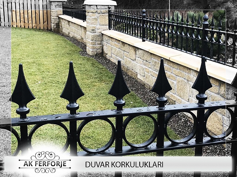 Duvar Korkulukları